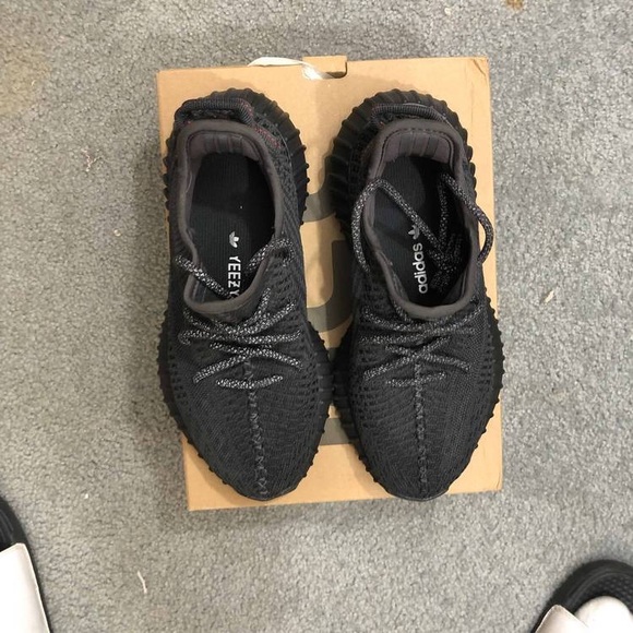 Size 5 - Picture 1 of 2